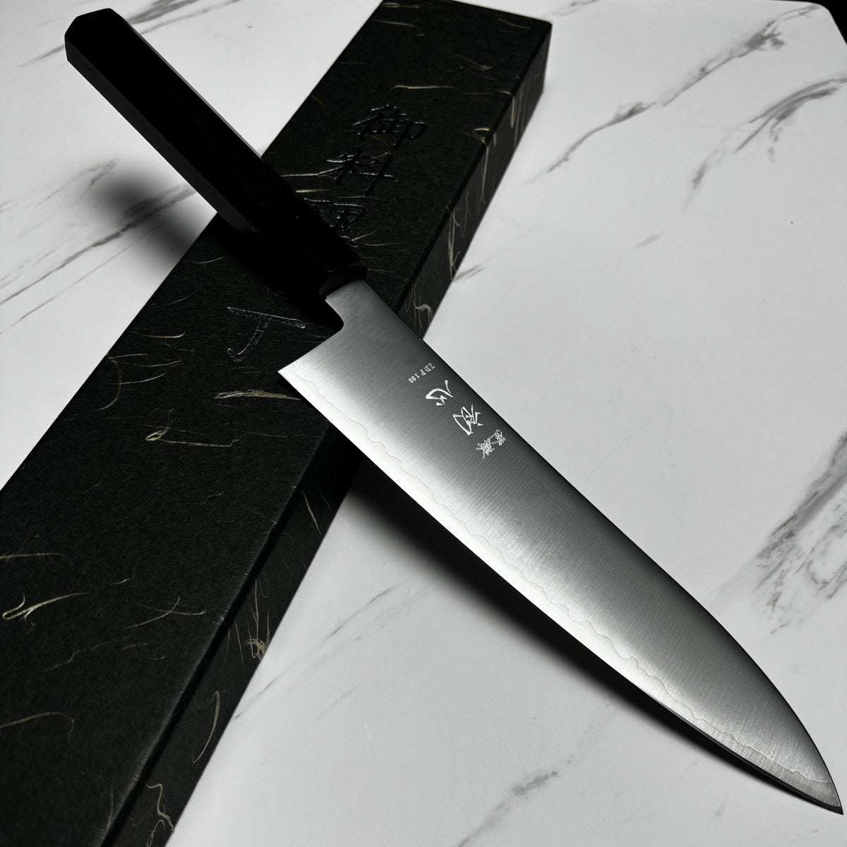 made in japan HATSUKOKORO ZDP-189  high speed powder steel chef's kitchen gyuto knife petty knife Cladded Steel Double edged black buffalo horn ferrules