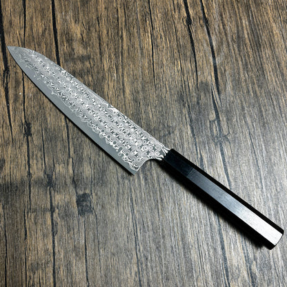 Japanese-origin Nigara  chef's knife, 240mm  Suitable for household use, it is a versatile knife for cutting vegetables and meat. Made of Damascus SG2 powdered steel, it is a multi-functional chef's knife, including a beef knife.