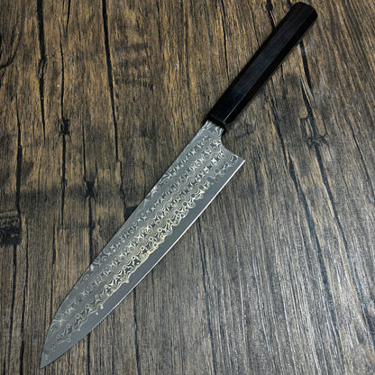 Japanese-origin Nigara  chef's knife, 240mm  Suitable for household use, it is a versatile knife for cutting vegetables and meat. Made of Damascus SG2 powdered steel, it is a multi-functional chef's knife, including a beef knife.